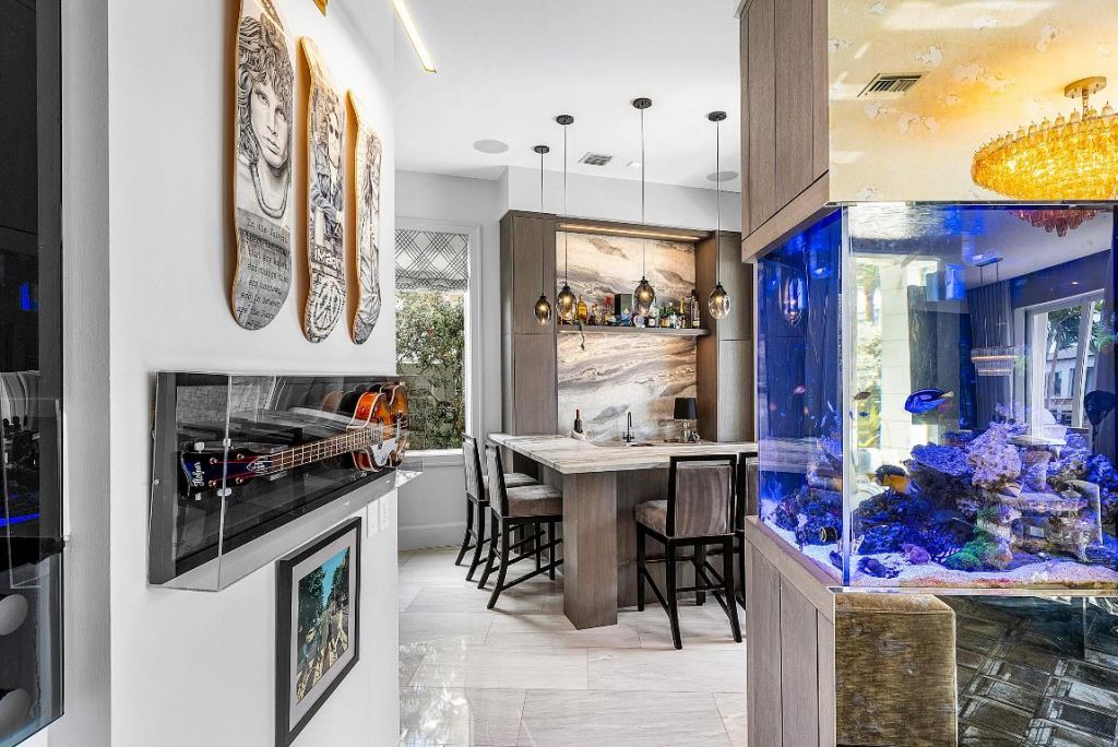 896 NE Mulberry Drive, Boca Raton, FL 33487 Photo