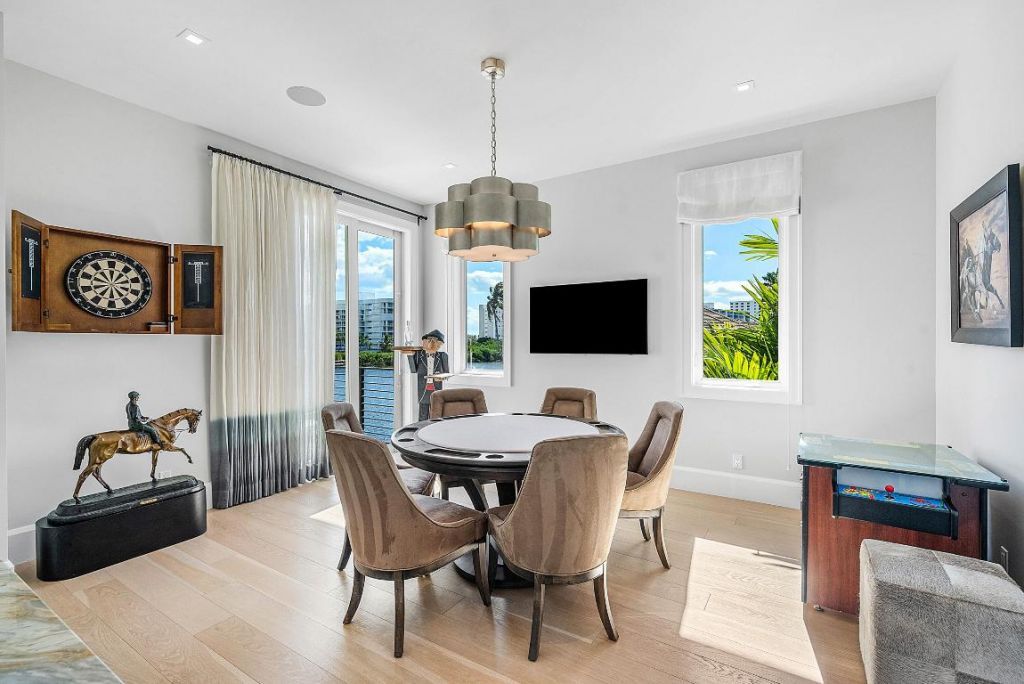 896 NE Mulberry Drive, Boca Raton, FL 33487 Photo