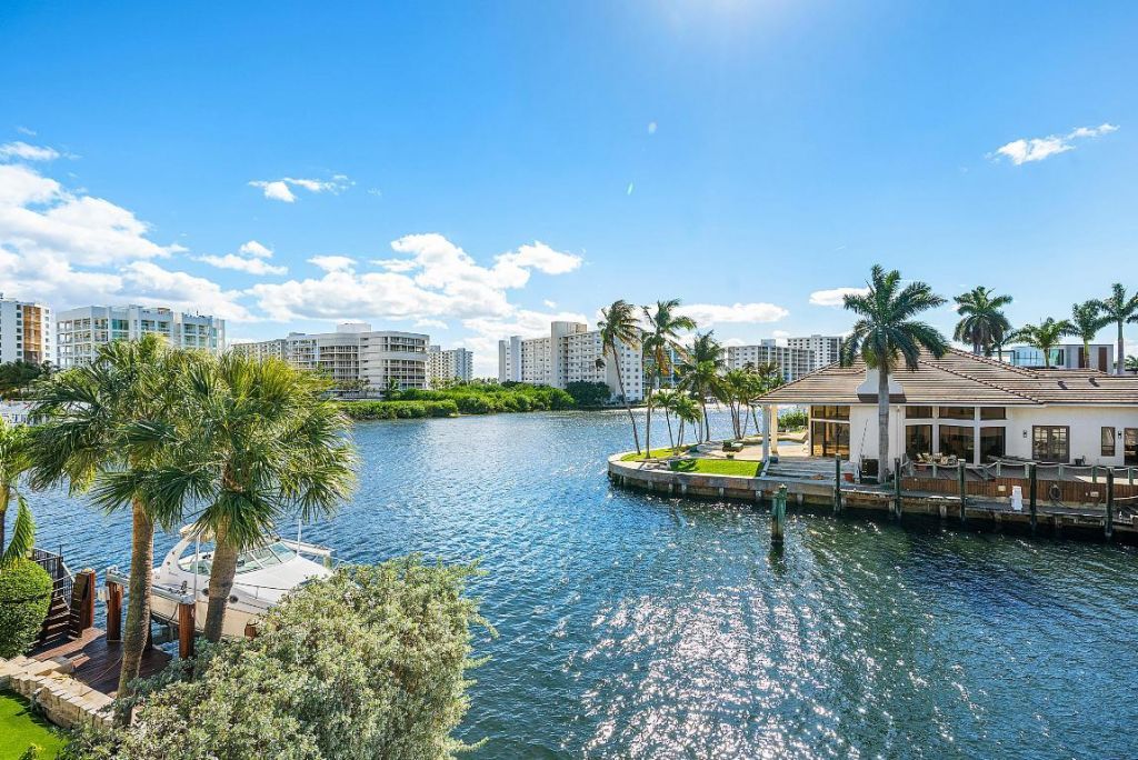 896 NE Mulberry Drive, Boca Raton, FL 33487 Photo