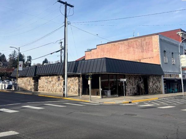 155 SE Kamiaken, Pullman, WA 99163