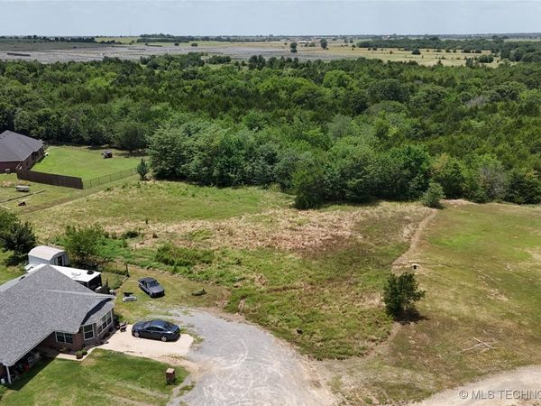 235 Michael , Calera, OK 74730