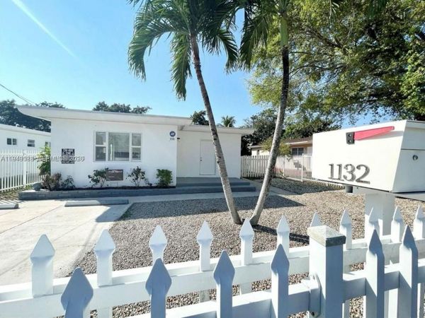 1130 NE 111th St, Biscayne Park, FL 33161