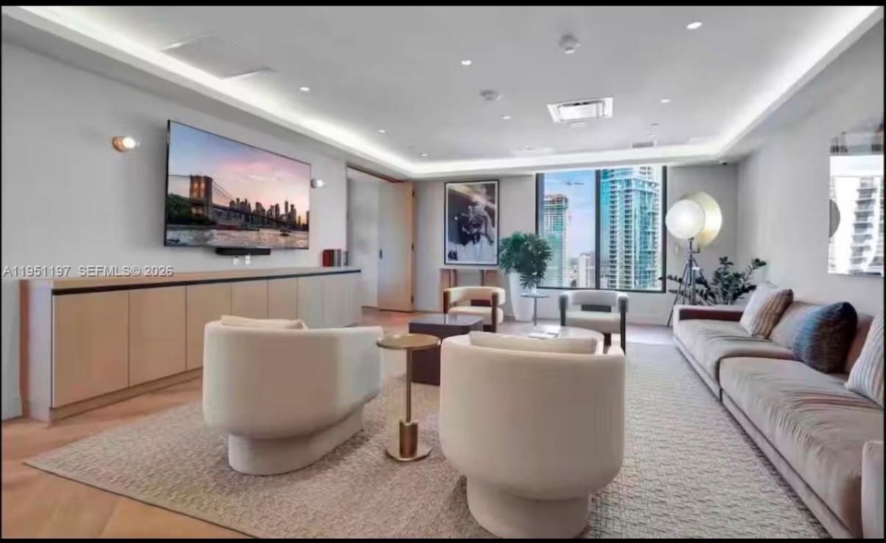 121 NE 5th, Unit 306, Miami, FL 33132 Photo