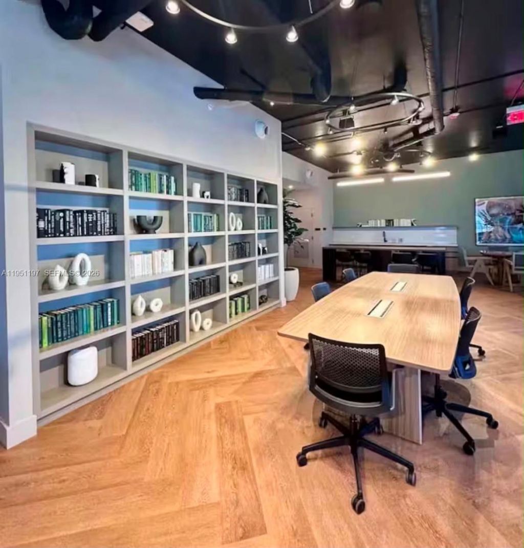 121 NE 5th, Unit 306, Miami, FL 33132 Photo