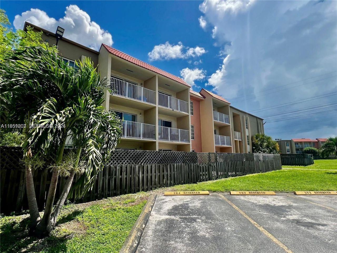 5201 Geneva Way, Unit 109, Doral, FL 33166 Photo