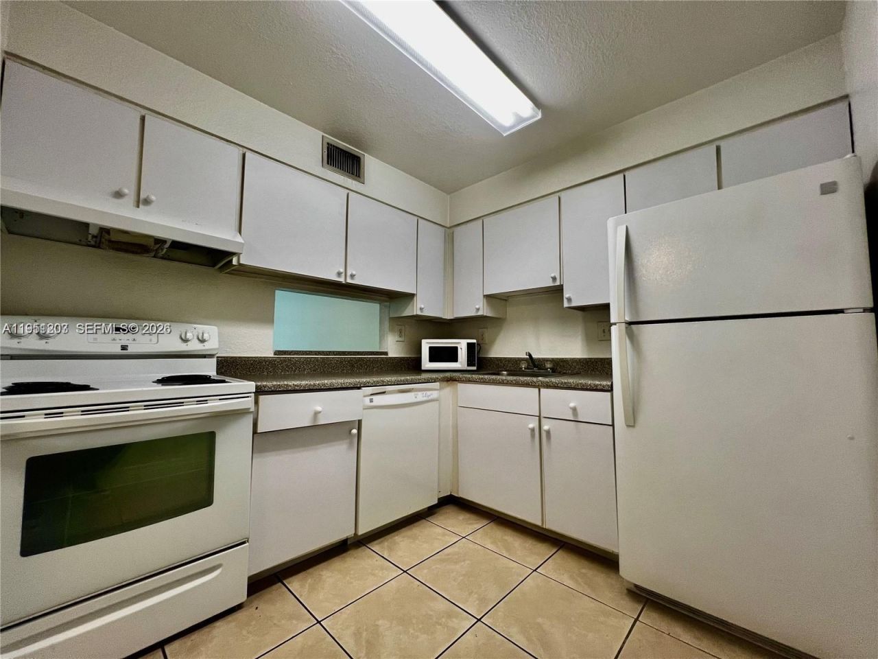 5201 Geneva Way, Unit 109, Doral, FL 33166 Photo