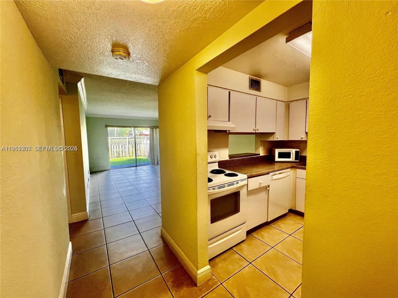5201 Geneva Way, Unit 109, Doral, FL 33166 Photo