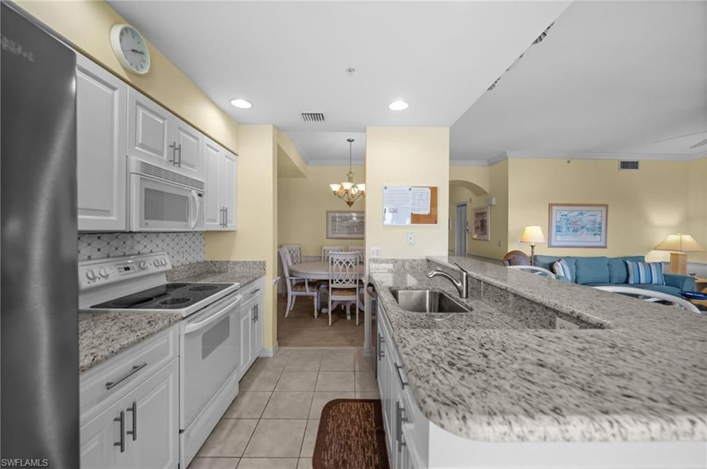 10275 Bismark Palm Way, Unit 1112, Fort Myers, FL 33966 Photo