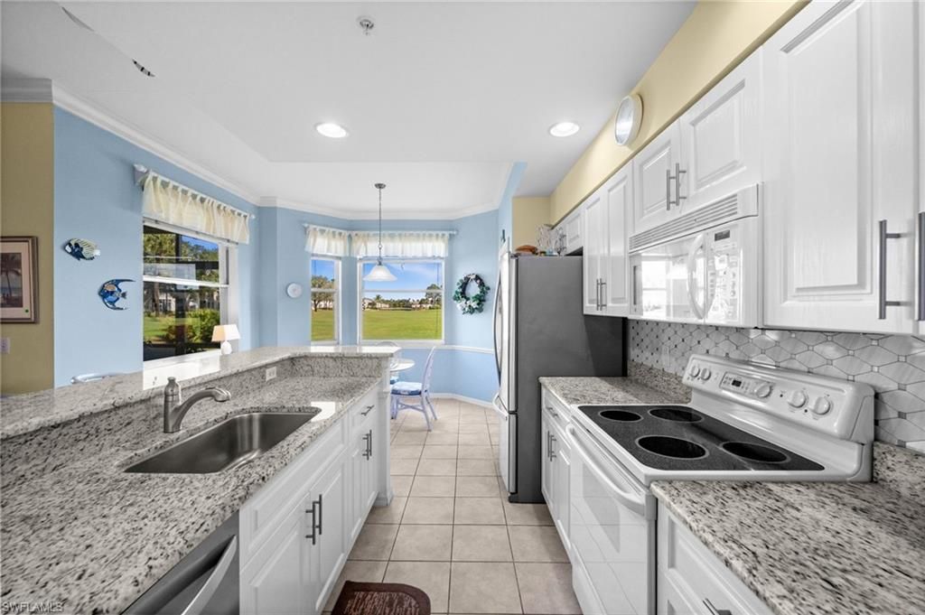 10275 Bismark Palm Way, Unit 1112, Fort Myers, FL 33966 Photo