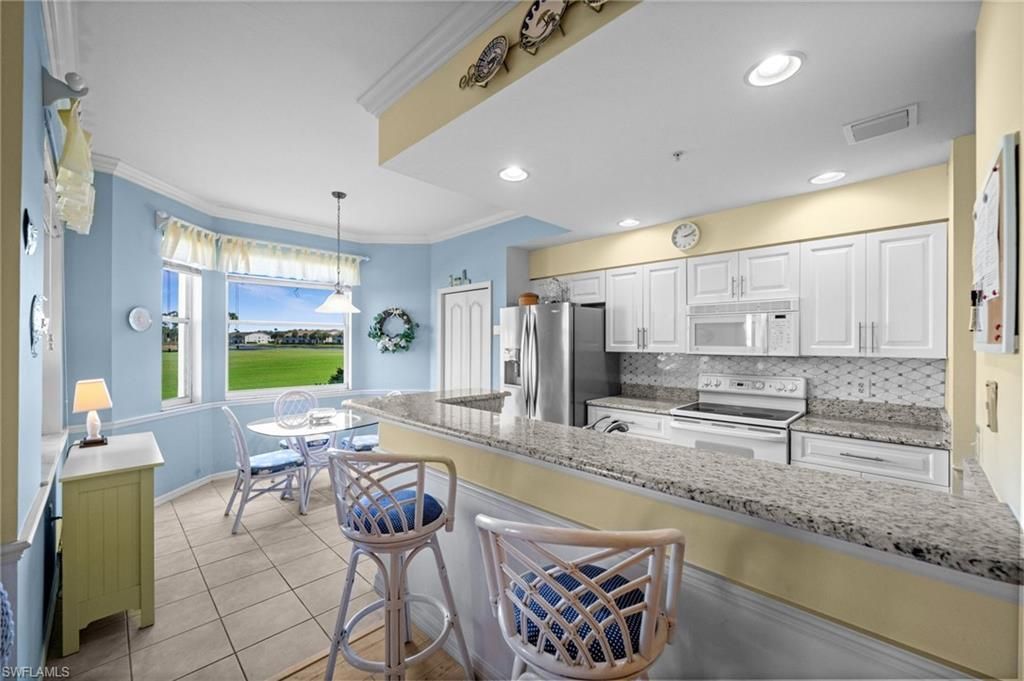 10275 Bismark Palm Way, Unit 1112, Fort Myers, FL 33966 Photo