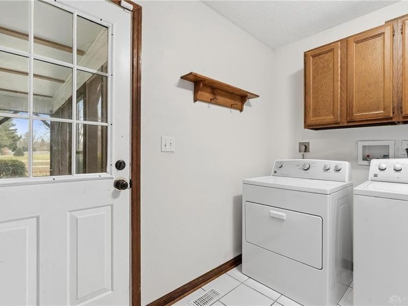 9644 Bridlewood Trail, Dayton, OH 45458 Photo 22