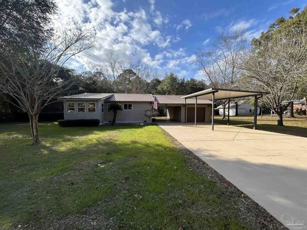 8601 Redwing Dr, Pensacola, FL 32534