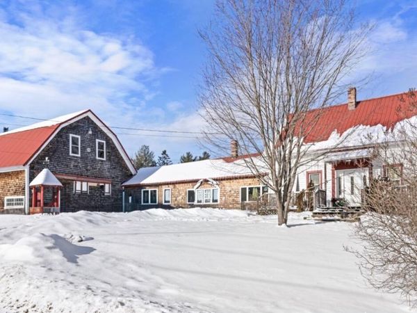 16 Hubbard Road, Canaan, ME 04924