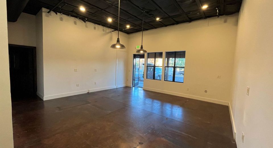 12177 Business Park Drive, Truckee, CA 96161 Photo