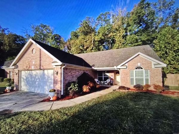 325 Madison Place Circle, Benton, AR 72015