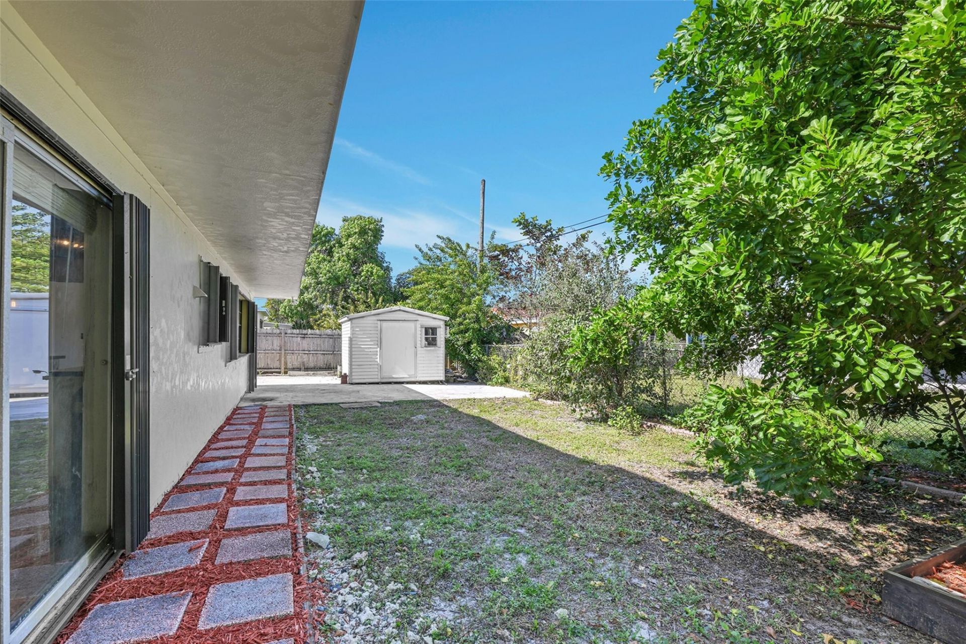 6881 SW 2nd Street, Pembroke Pines, FL 33023 Photo