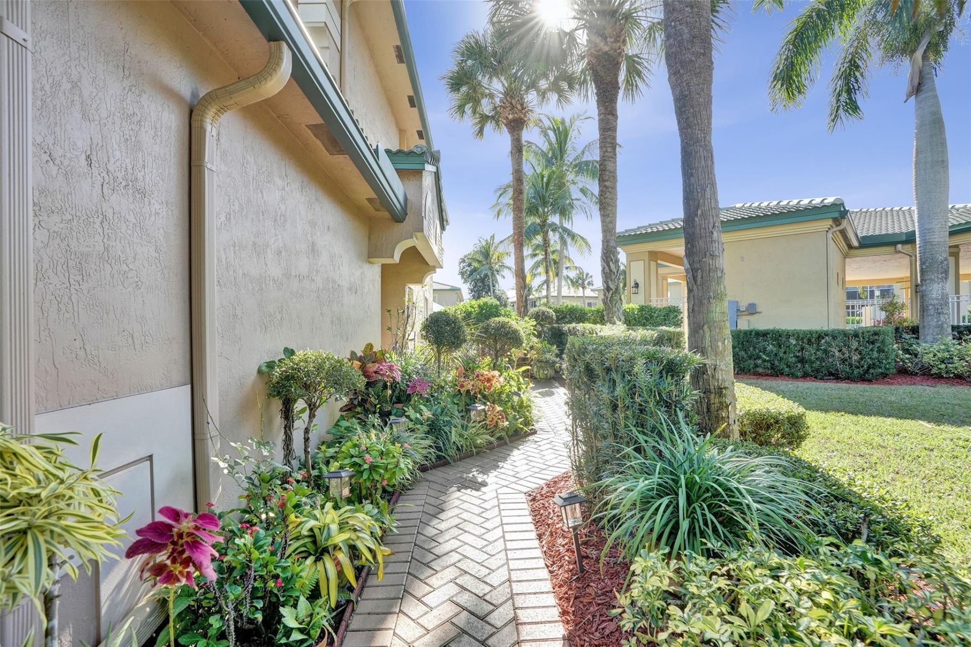 7967 E Exeter Boulevard, Unit 203, Tamarac, FL 33321 Photo