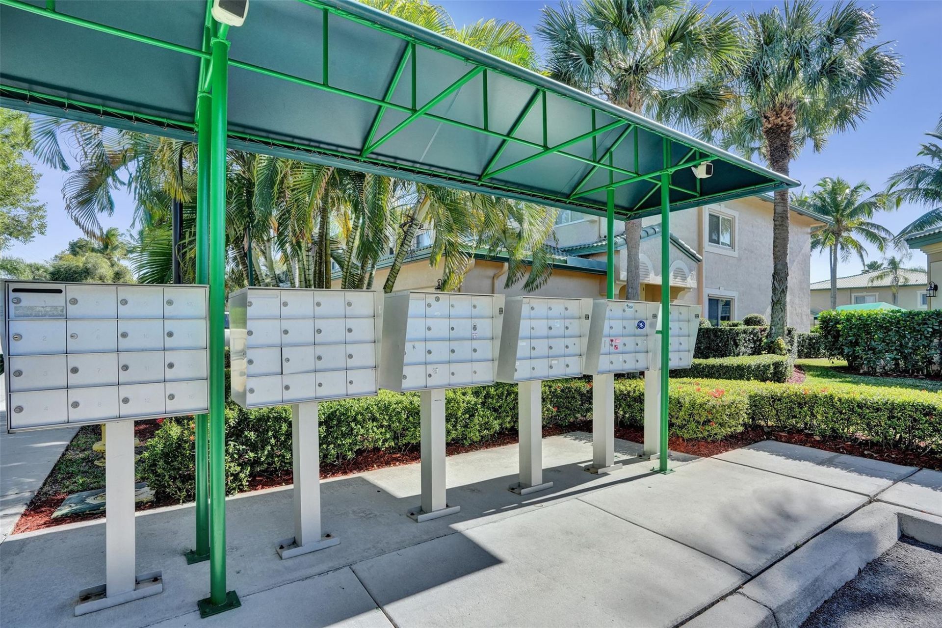 7967 E Exeter Boulevard, Unit 203, Tamarac, FL 33321 Photo