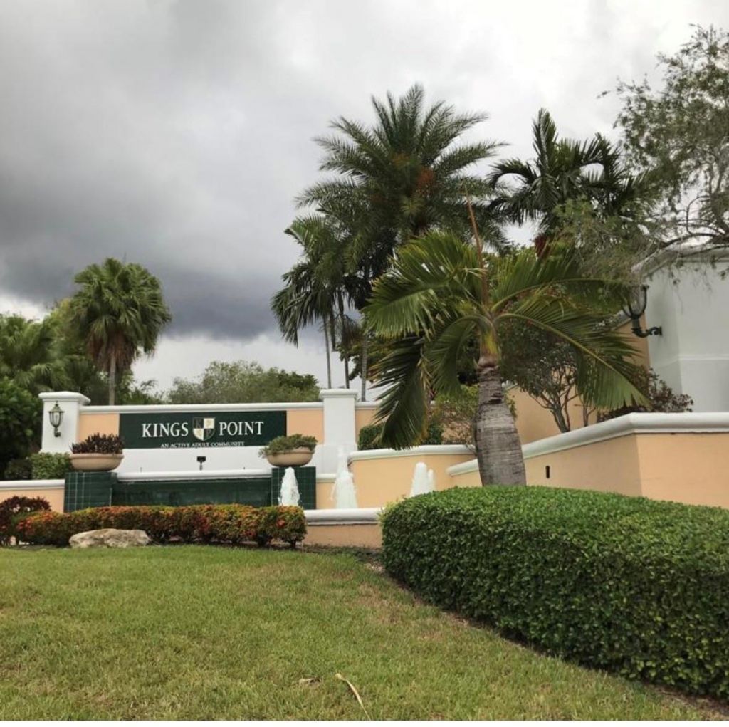 7967 E Exeter Boulevard, Unit 203, Tamarac, FL 33321 Photo