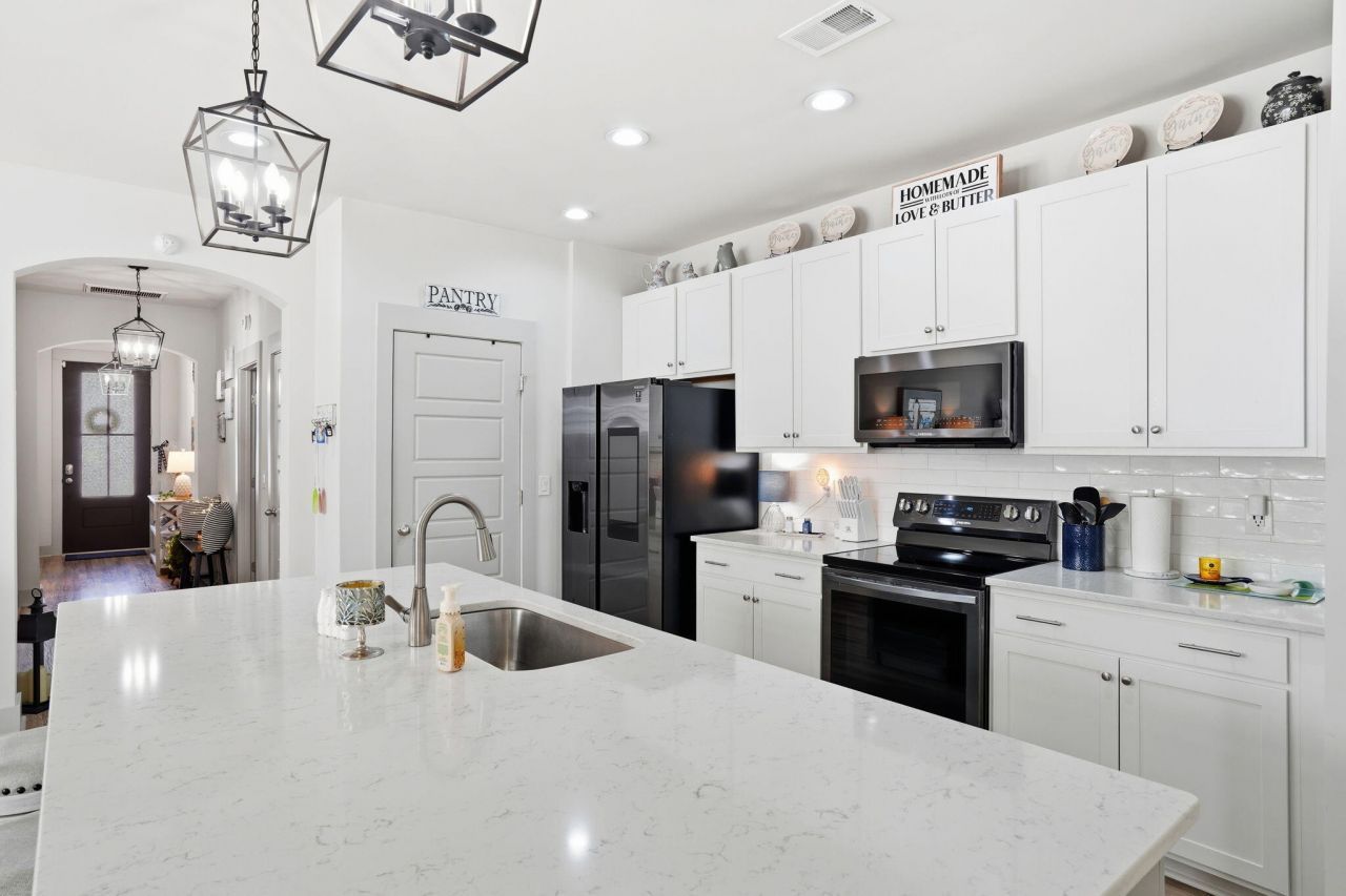 274 Whirlaway Drive Photo 5