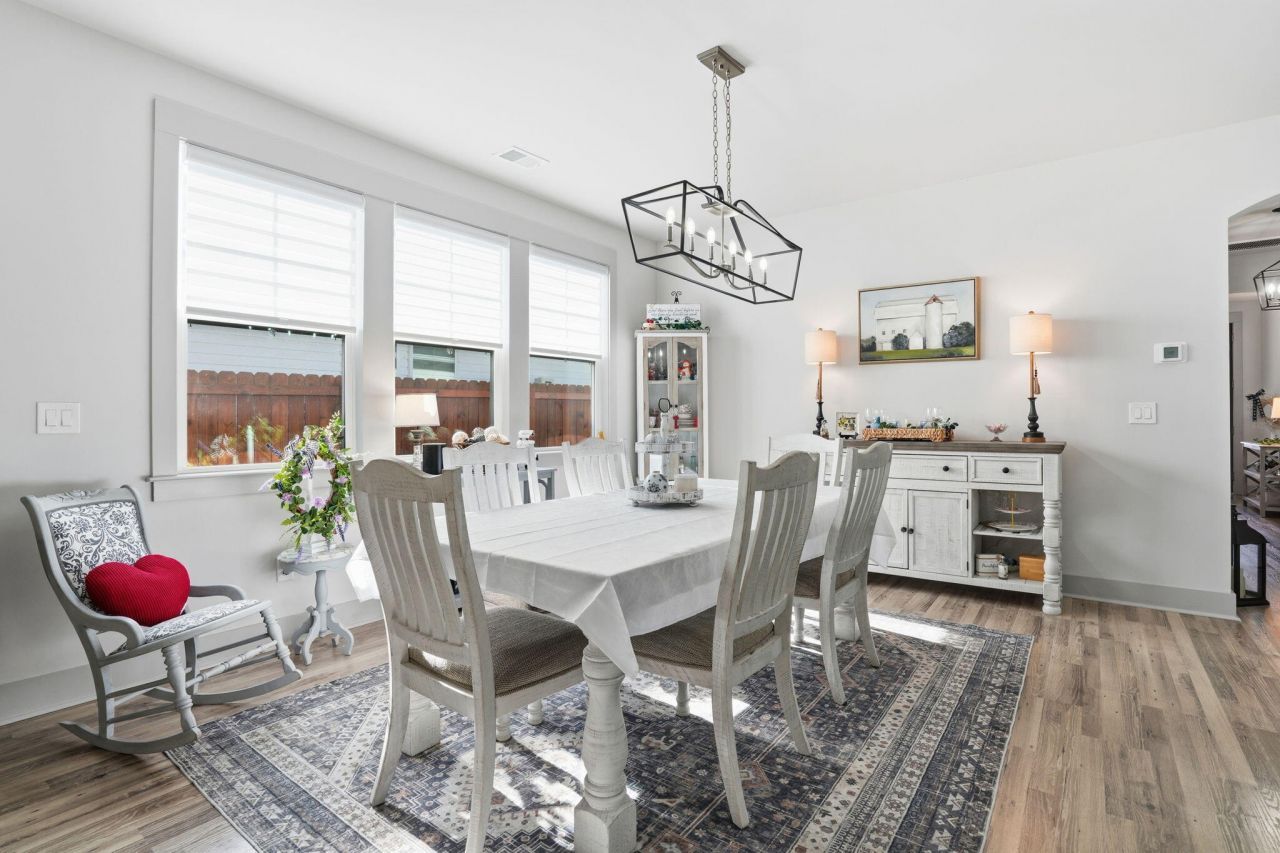 274 Whirlaway Drive Photo 8