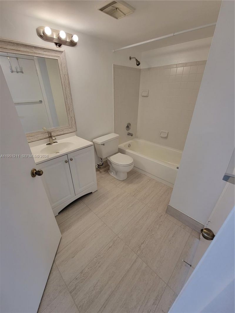 958 Coral Club Dr, Unit 958, Coral Springs, FL 33071 Photo