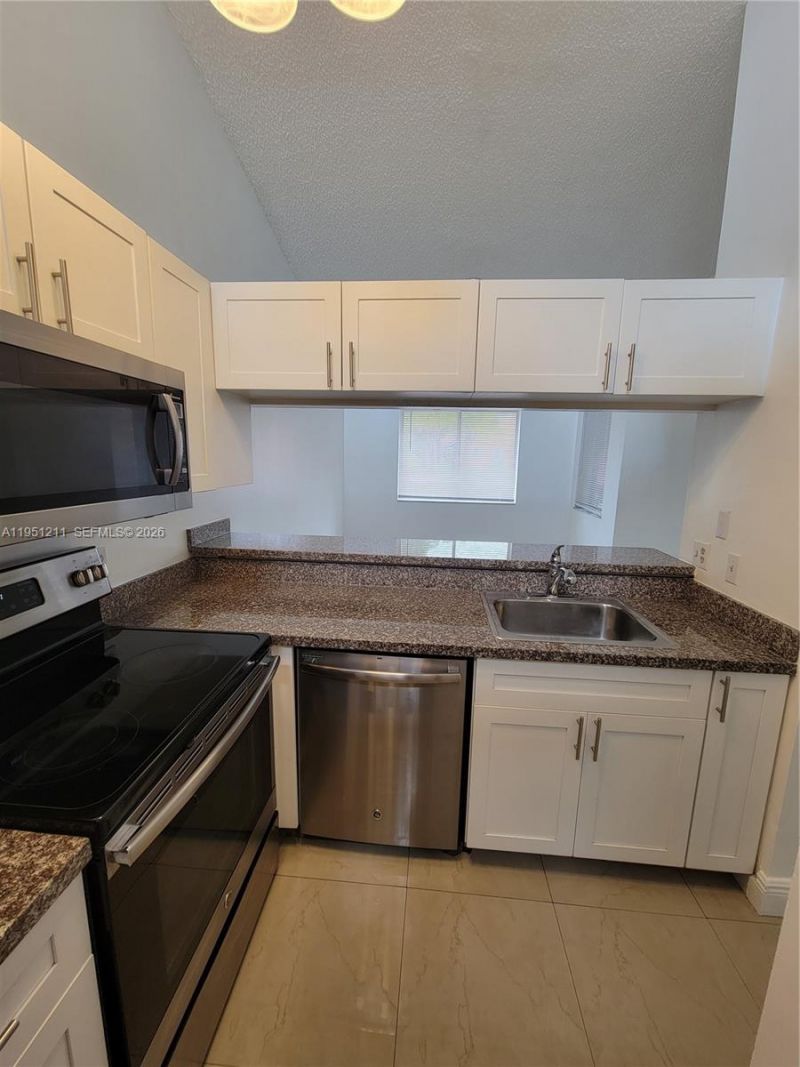 958 Coral Club Dr, Unit 958, Coral Springs, FL 33071 Photo