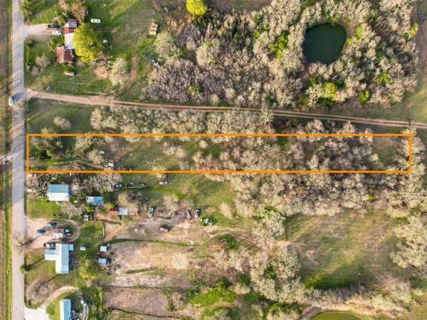 269 Old Lake RD, Smithville, TX 78957