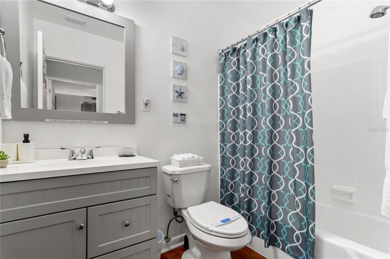 5596 100th Way N, Saint Petersburg, FL 33708 Photo