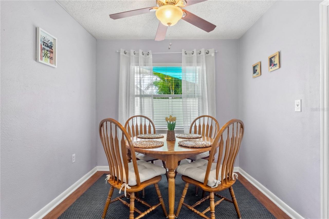 5596 100th Way N, Saint Petersburg, FL 33708 Photo