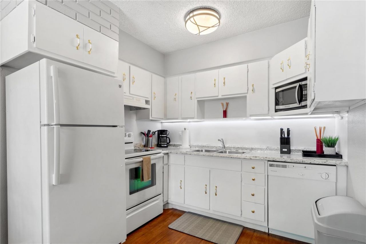 5596 100th Way N, Saint Petersburg, FL 33708 Photo