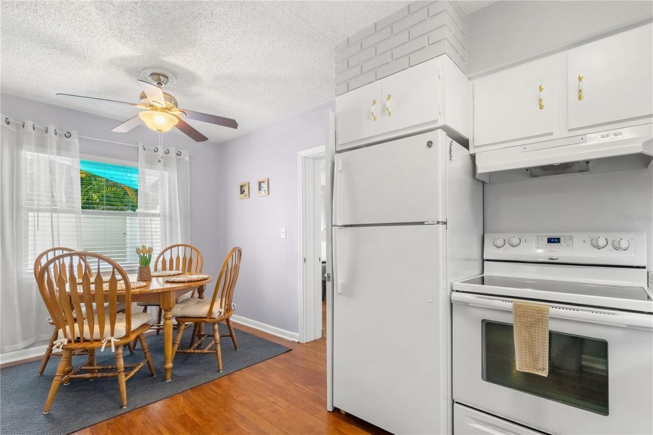 5596 100th Way N, Saint Petersburg, FL 33708 Photo