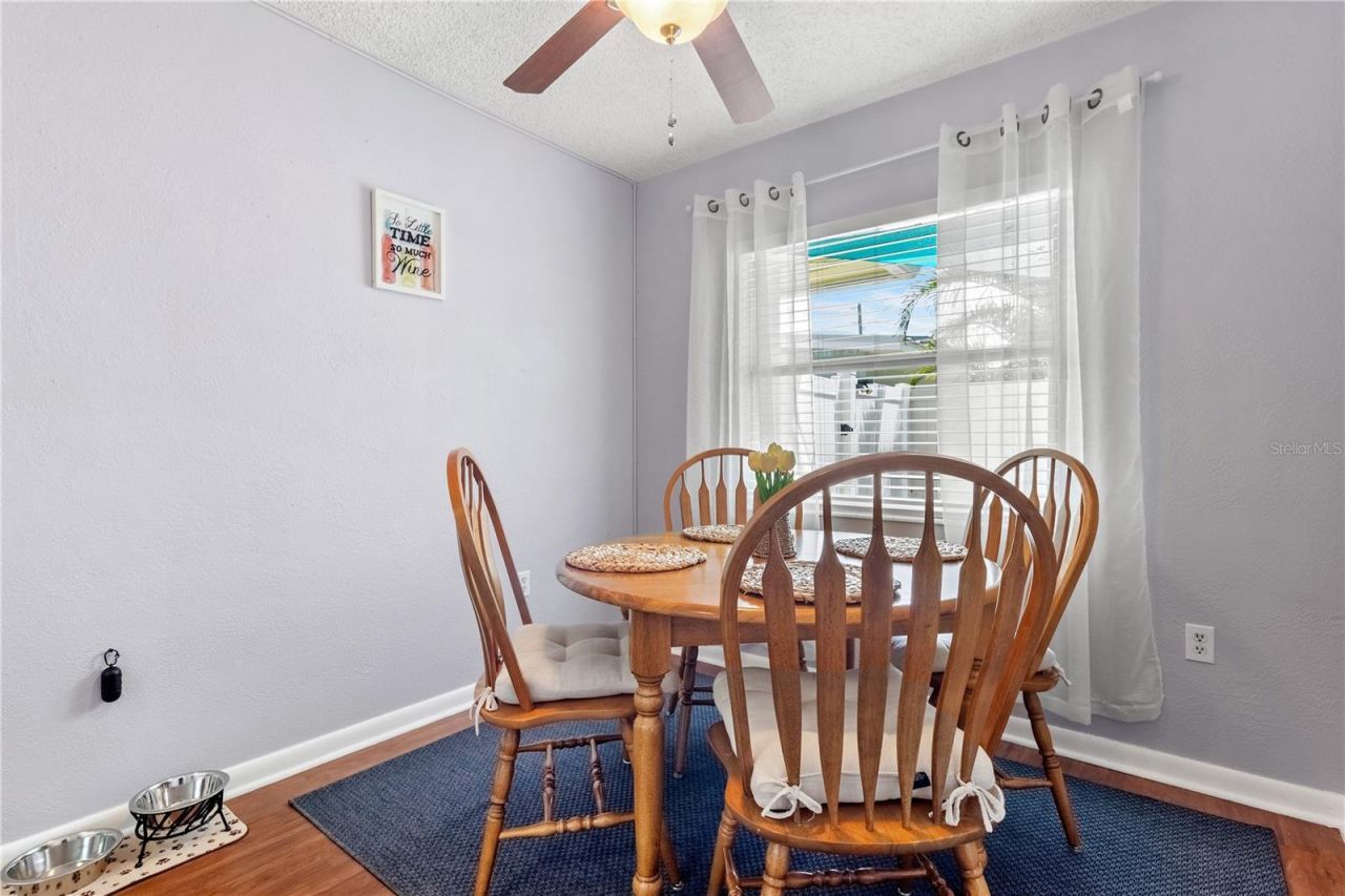 5596 100th Way N, Saint Petersburg, FL 33708 Photo