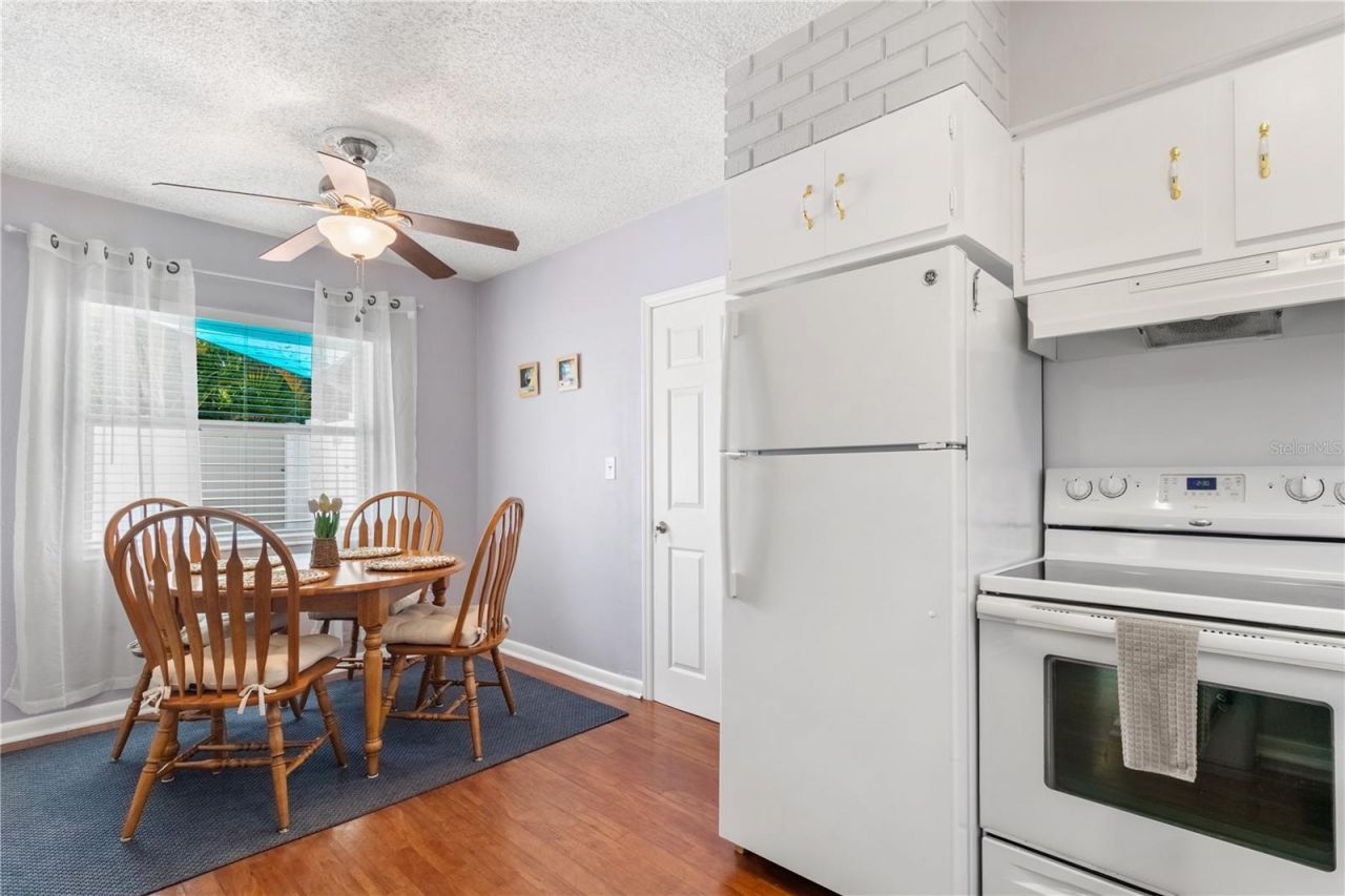 5596 100th Way N, Saint Petersburg, FL 33708 Photo