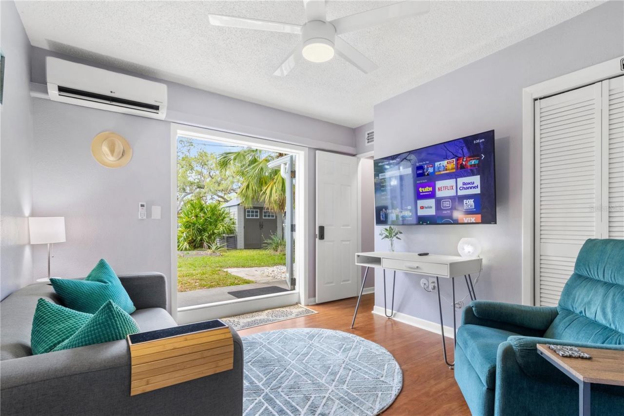 5596 100th Way N, Saint Petersburg, FL 33708 Photo