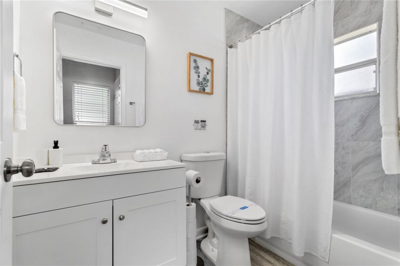 5596 100th Way N, Saint Petersburg, FL 33708 Photo