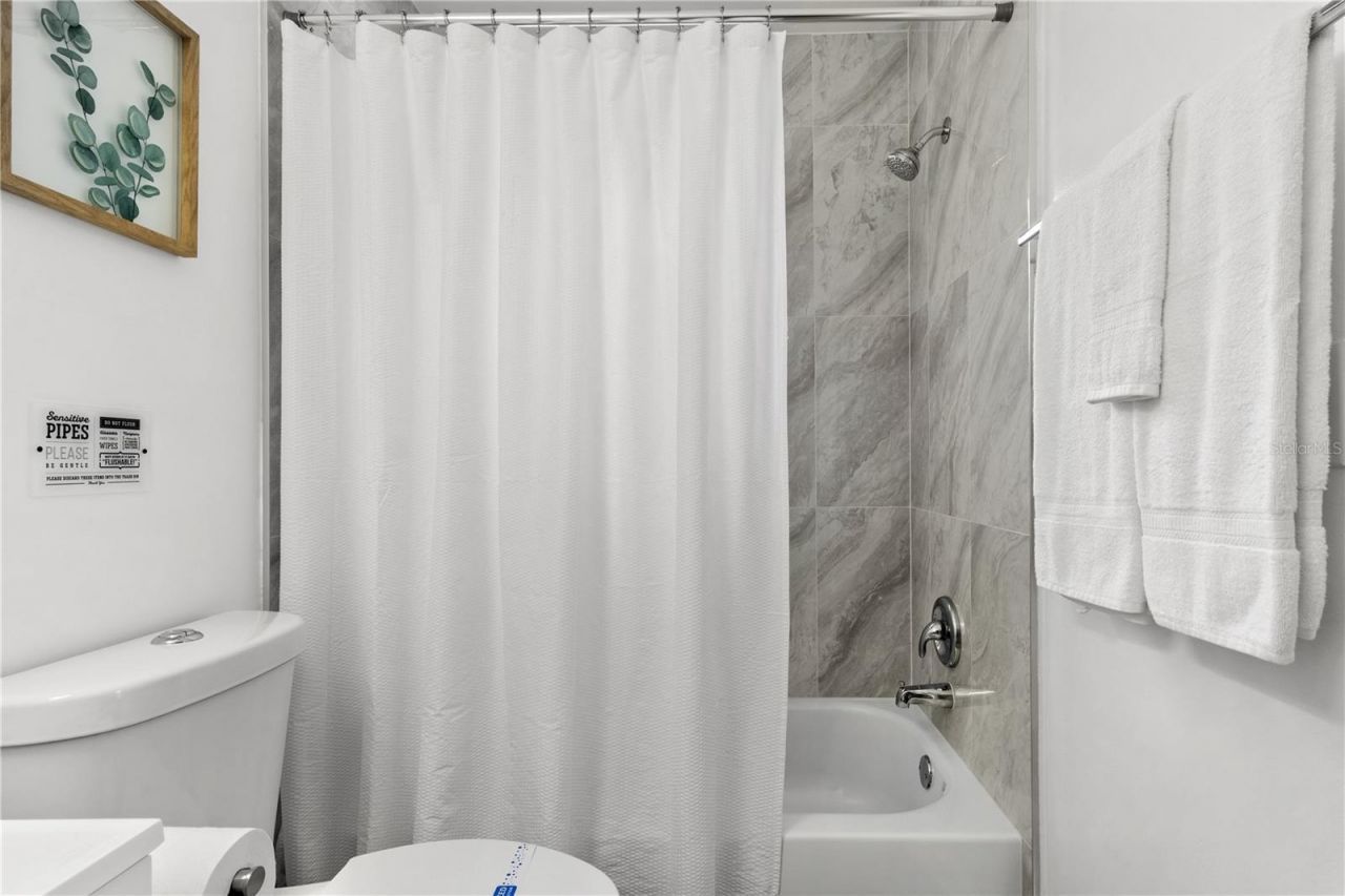 5596 100th Way N, Saint Petersburg, FL 33708 Photo