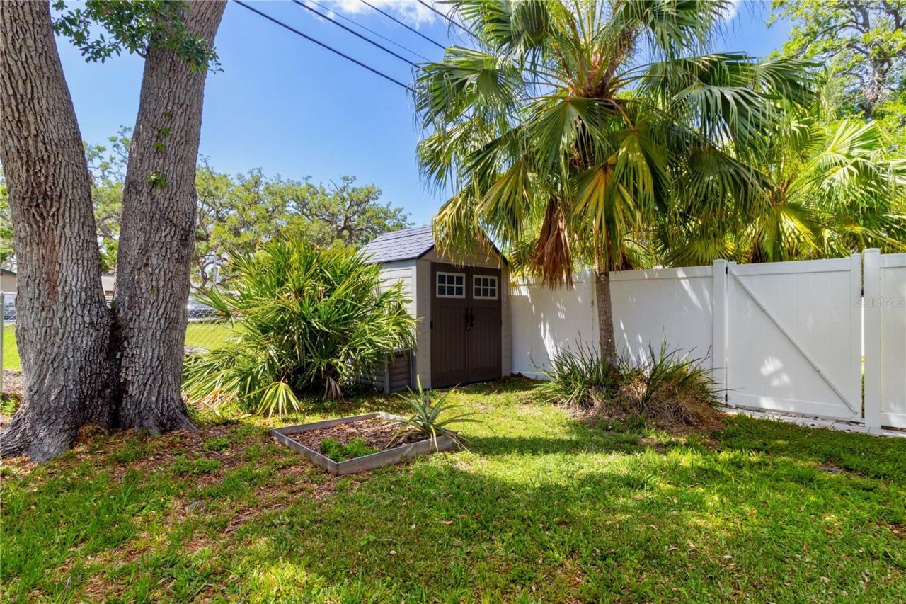 5596 100th Way N, Saint Petersburg, FL 33708 Photo