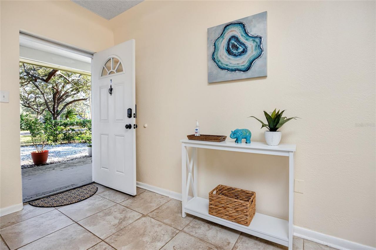 5596 100th Way N, Saint Petersburg, FL 33708 Photo