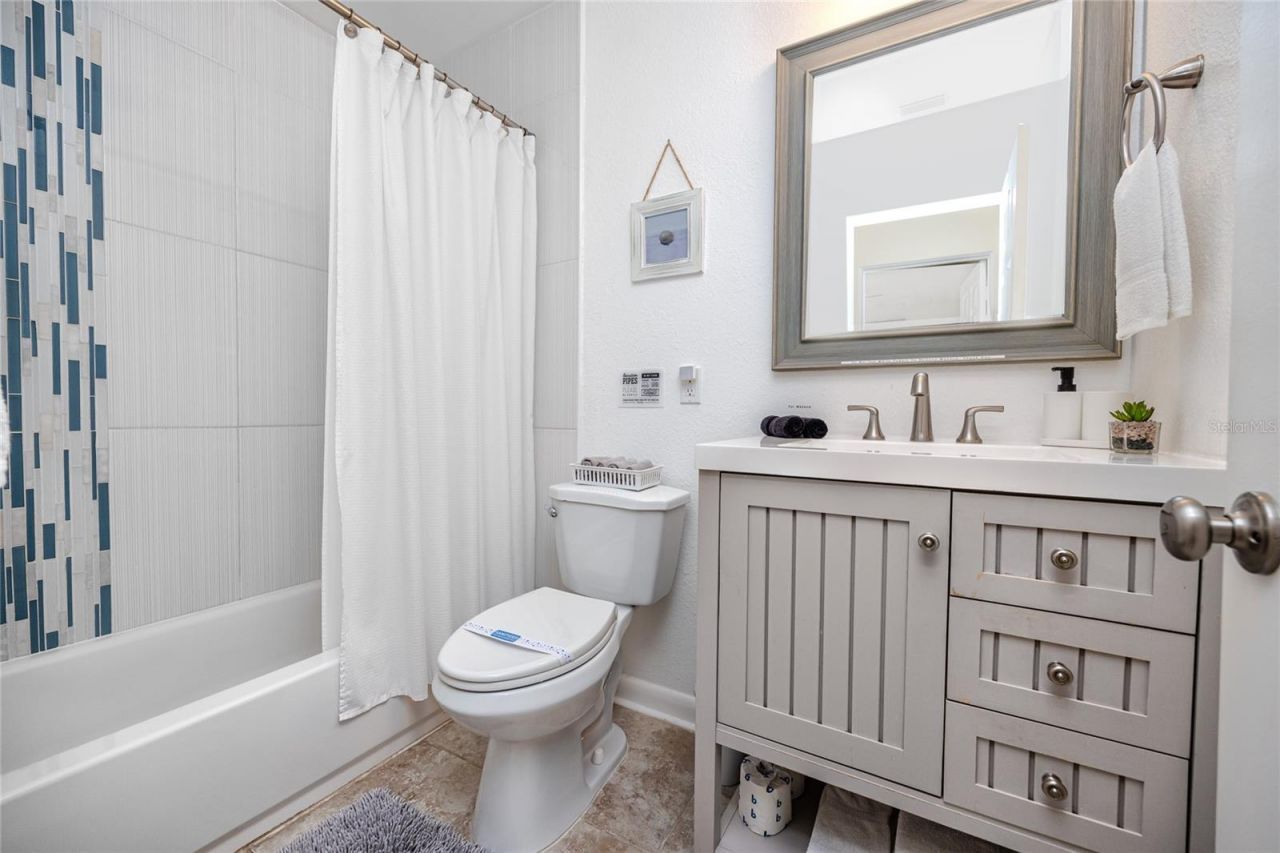 5596 100th Way N, Saint Petersburg, FL 33708 Photo
