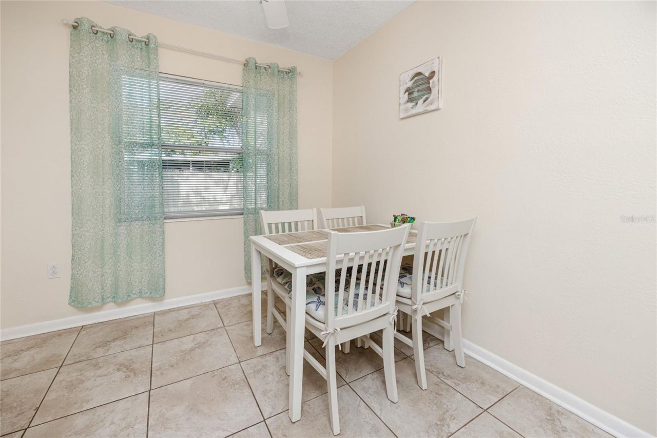 5596 100th Way N, Saint Petersburg, FL 33708 Photo
