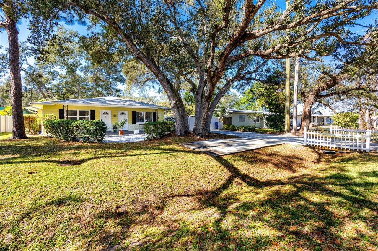 5596 100th Way N, Saint Petersburg, FL 33708 Photo