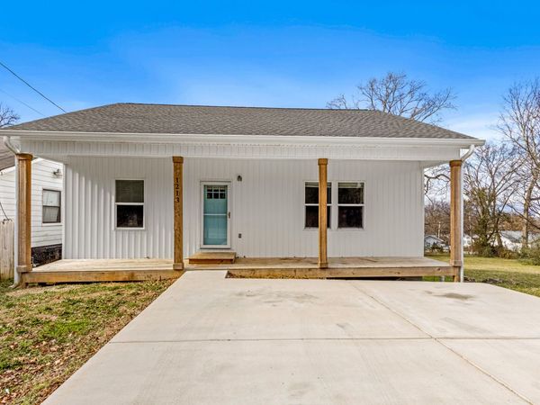 1213 N Chamberlain Avenue, Chattanooga, TN 37408