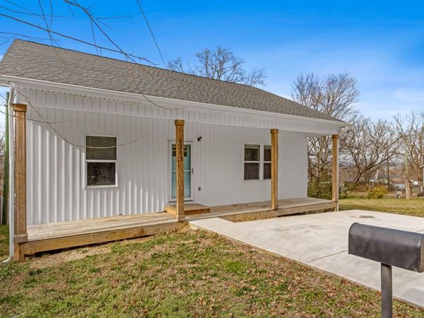 1213 N Chamberlain Avenue, Chattanooga, TN 37408