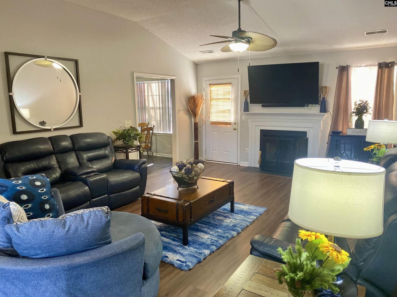 219 Walnut Grove Circle Photo 12