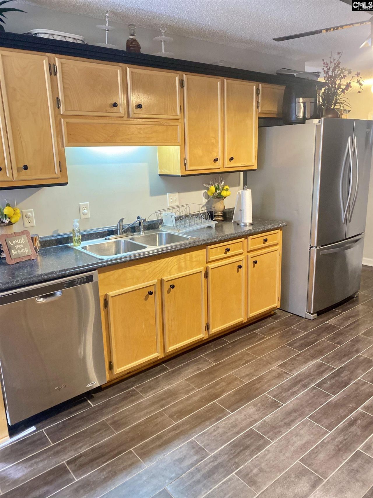 219 Walnut Grove Circle Photo 16