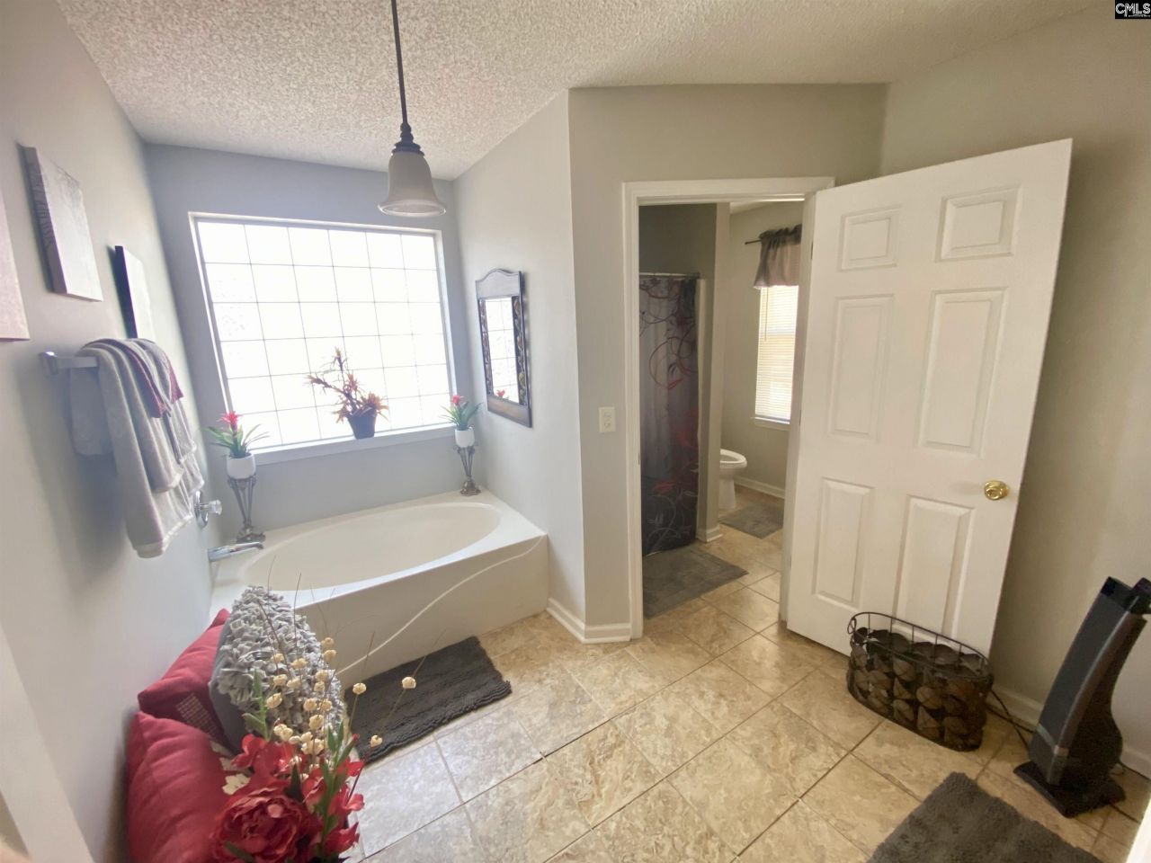 219 Walnut Grove Circle Photo 26