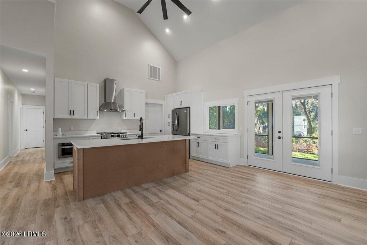 2021 Lafayette Street Photo 10