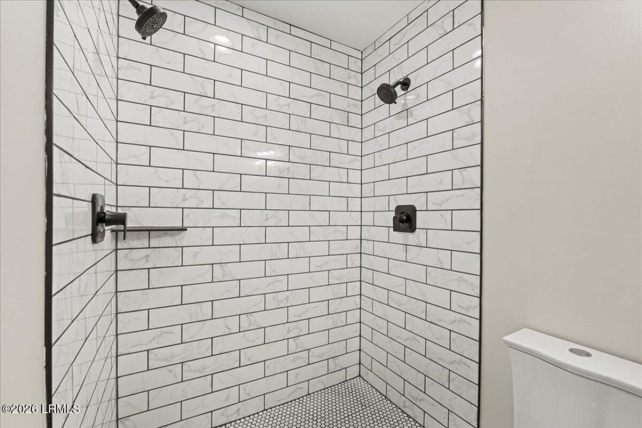 2021 Lafayette Street Photo 76