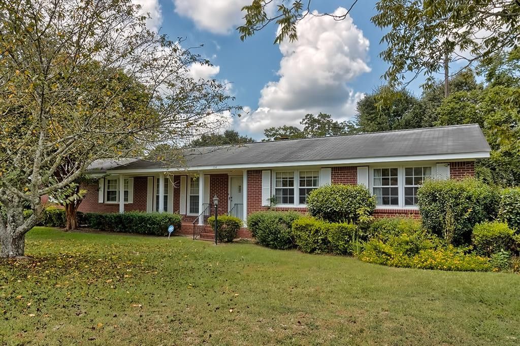 114 Robinson Drive Photo 1